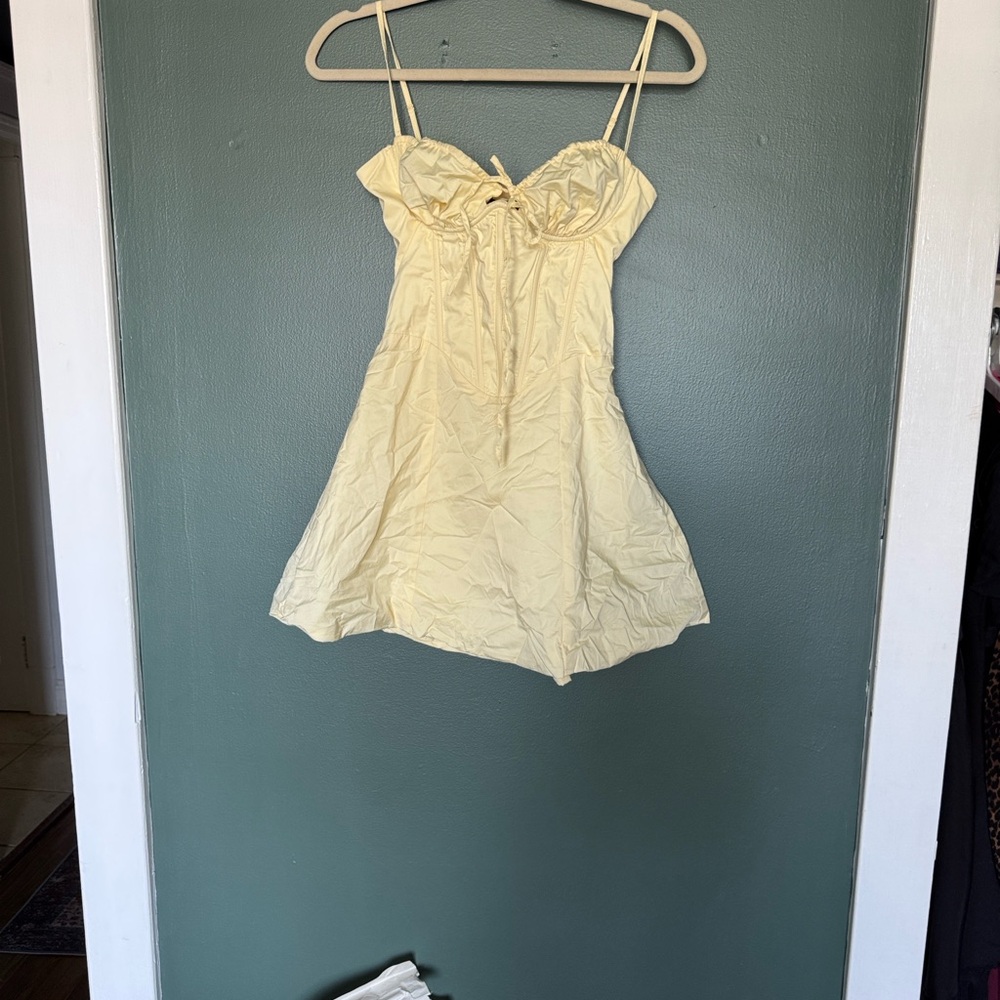 Baby boo corset Dress in Pale Yellow - Picture 3 of 7